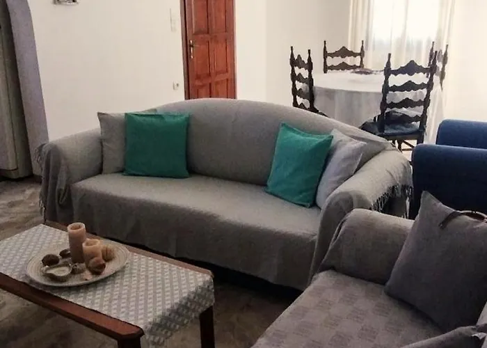 Semesterbostad Serenity Ano Sangrion